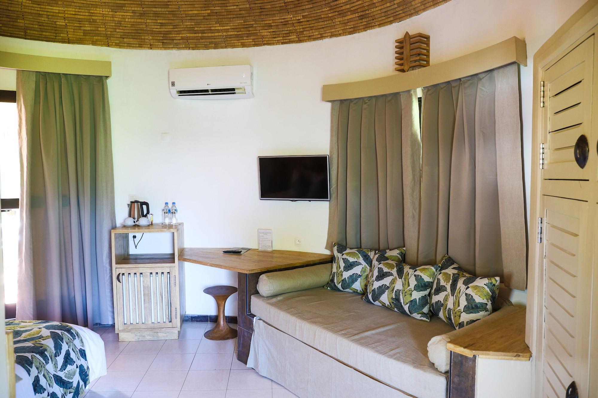 Hotel Royam Saly Exterior foto