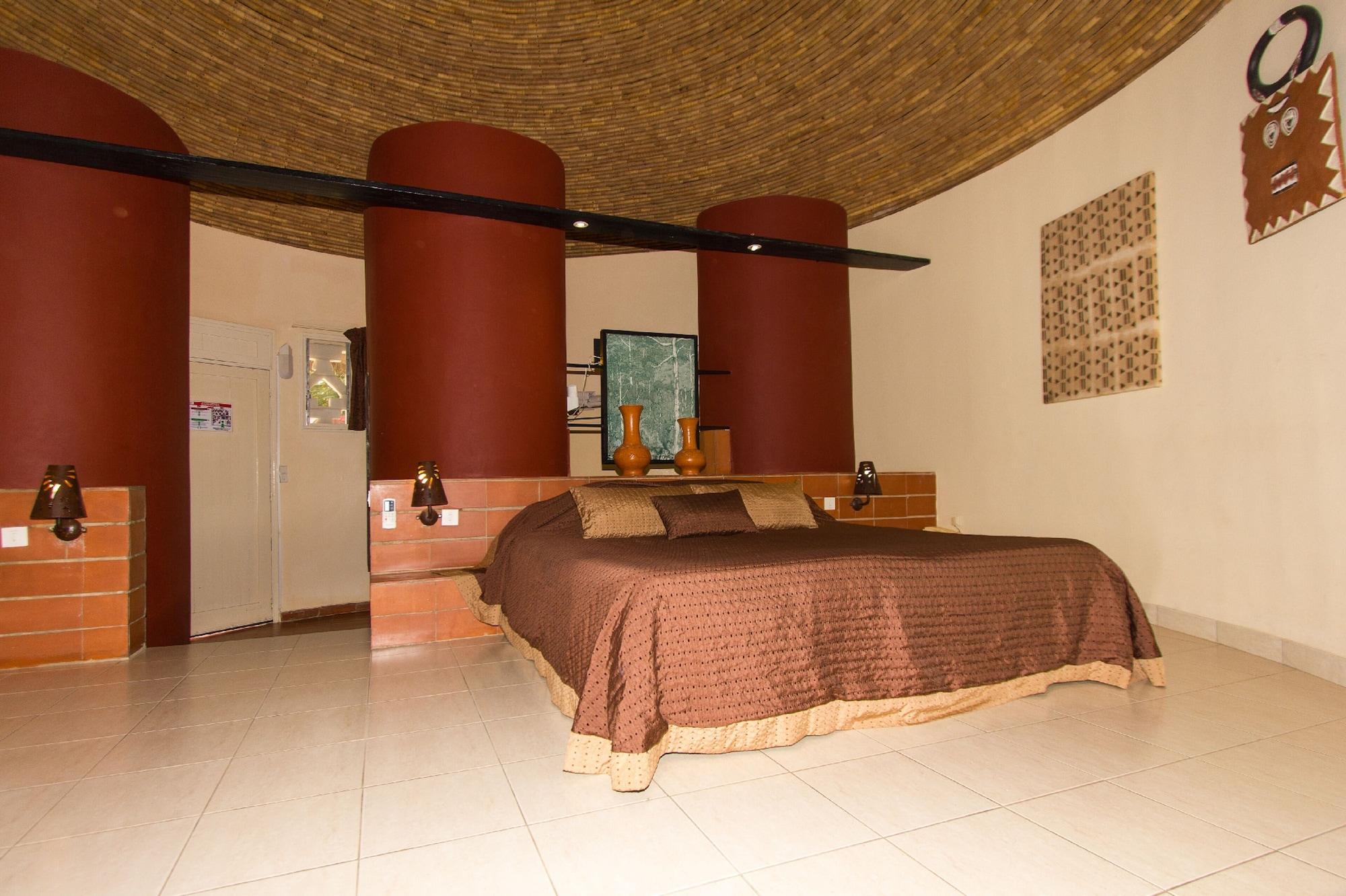 Hotel Royam Saly Exterior foto