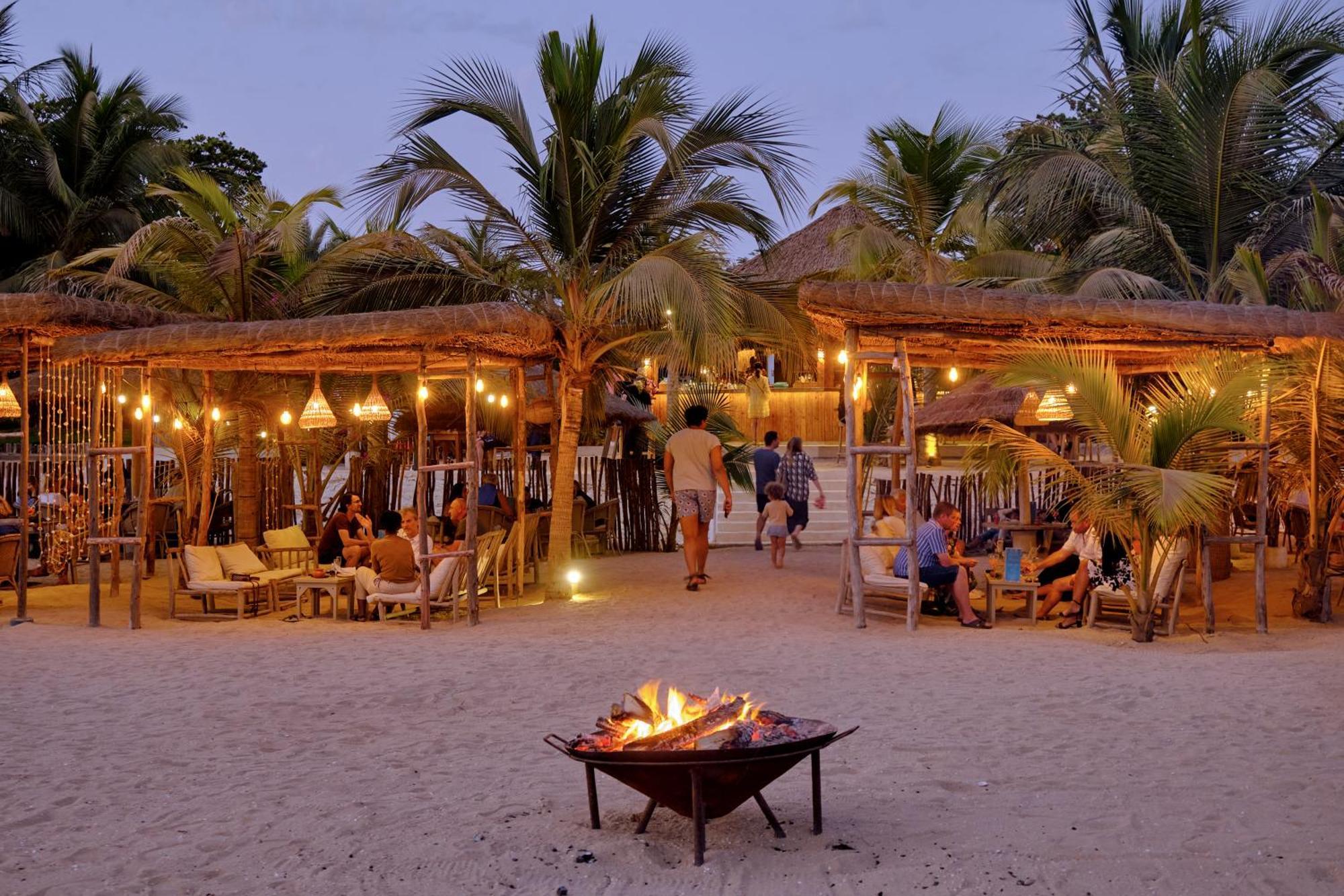 Hotel Royam Saly Exterior foto