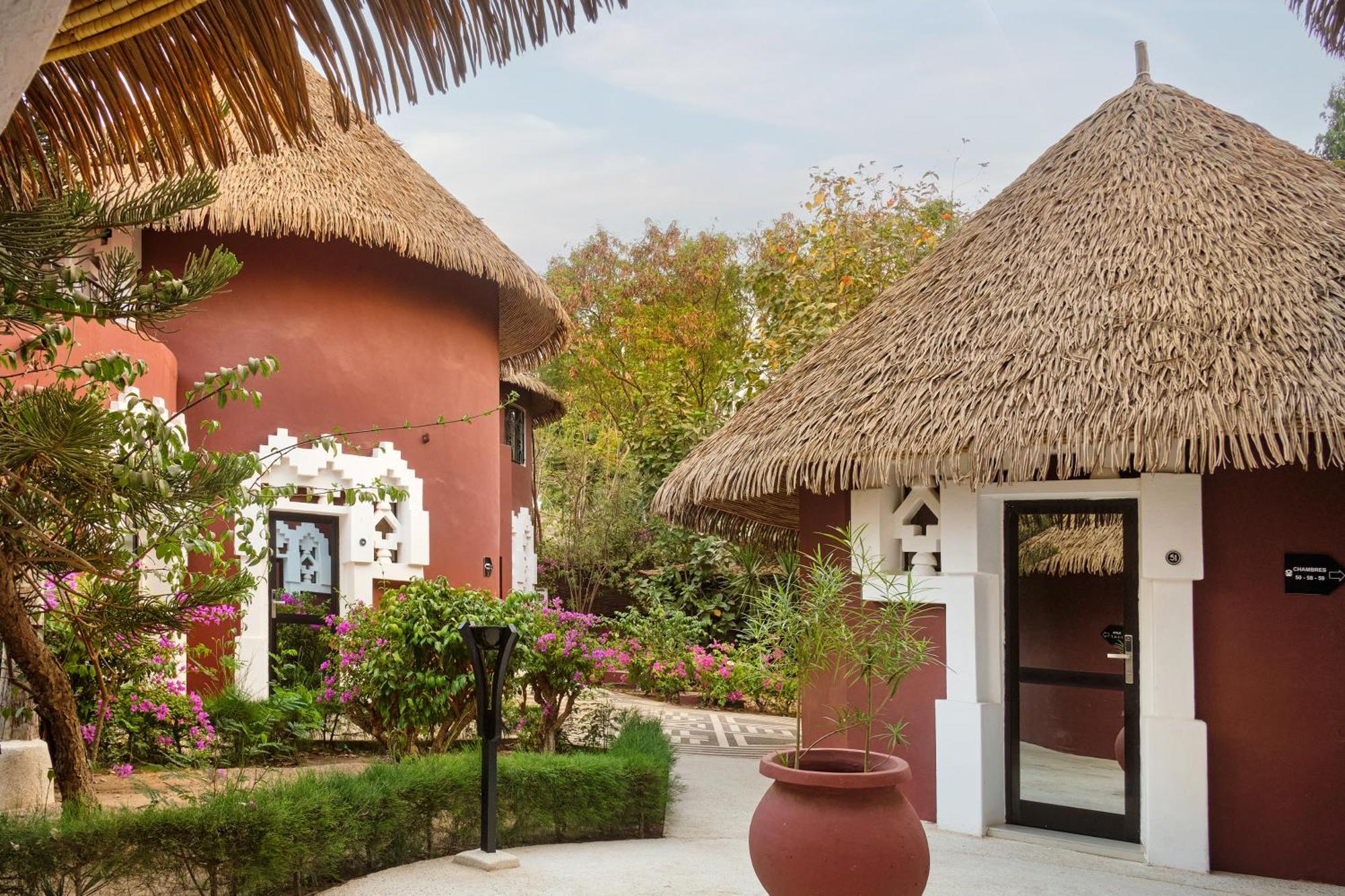 Hotel Royam Saly Exterior foto