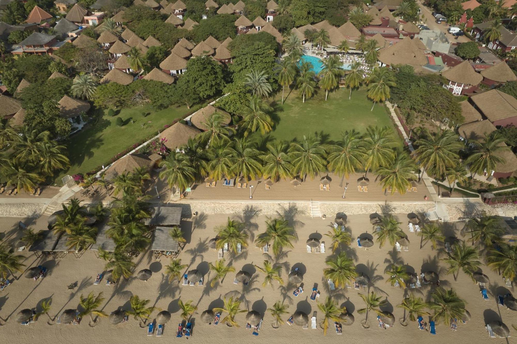 Hotel Royam Saly Exterior foto